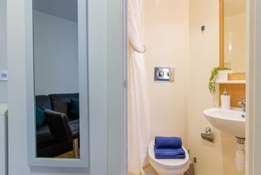 1 bed studio, Lower North Street, City Centre, Exeter, EX43EU - Image 7